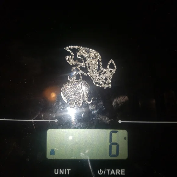 925 sterling silver elephant pendant with zirconia and 925 silver‎ chain